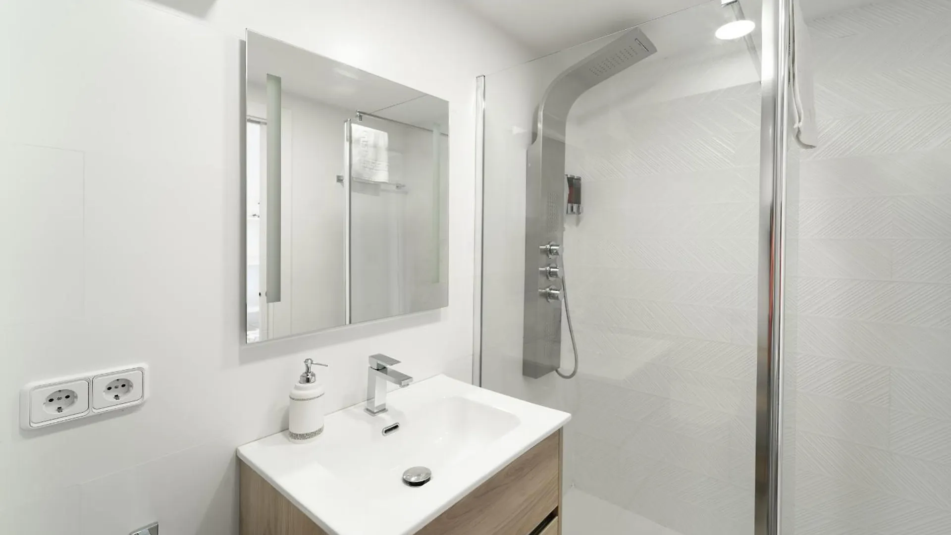 Apartment Welcs Estudio 131 Emp Cerca Del Mar Empuriabrava Spain