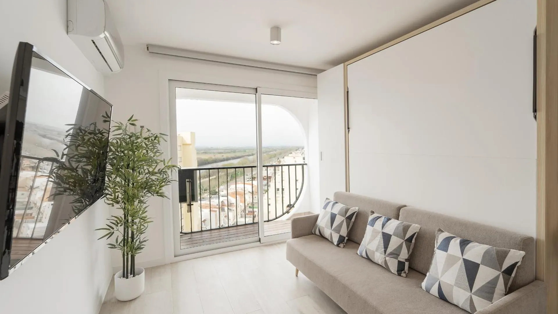 Welcs Estudio 131 Emp Cerca Del Mar Empuriabrava 0*,